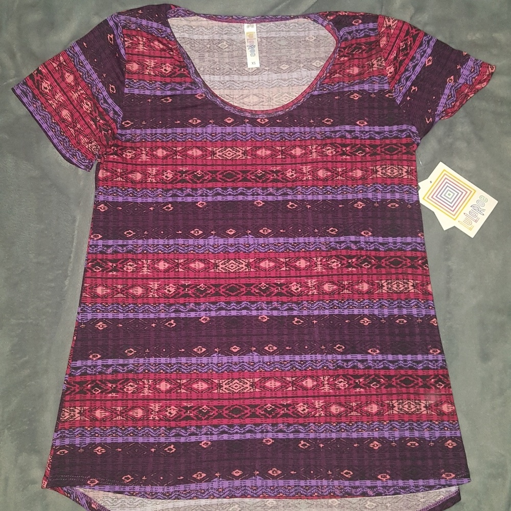 LuLaRoe NWT Classic T XS